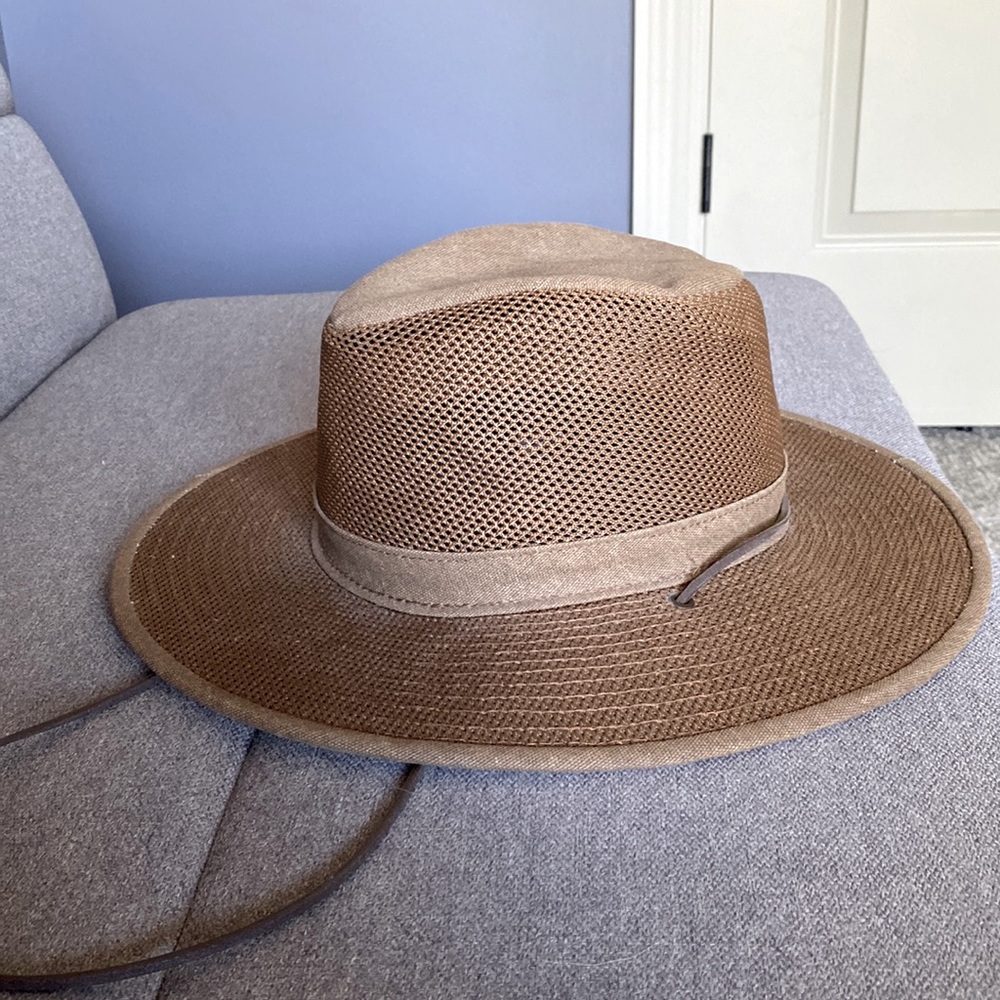 Herschel Hat Company USA - unisex small hat, sturdy brown canvas w/mesh